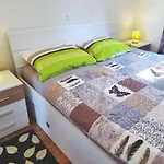 In - Insel Krk 43309 Διαμέρισμα *