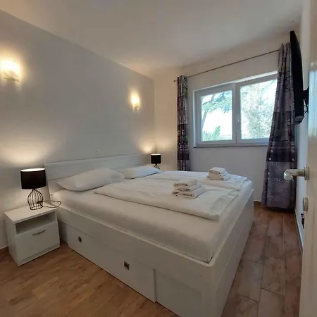 In - Insel Krk 43309 Apartment Malinska